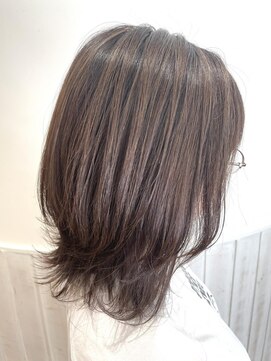 ネオリーブソラ 相模大野店(Neolive sola) 白髪ぼかしハイライト/大人ガーリー