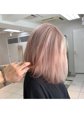 ペレ 渋谷(PELE) 斜めバング/グレージュカラー/デザインカラー/渋谷/渋谷駅