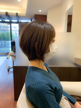 ビアンコ(BlANCO) ショートボブ(四ツ橋)