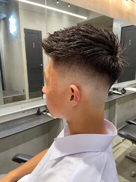 エフエム(FM) バーバー ツーブロック/刈り上げ/アップバング/フェード