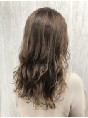 アッシュベージュ×ゆる巻き【TELA HAIR茂原】