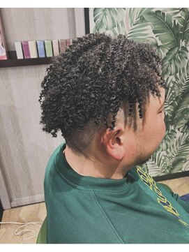 マドゥーズ ヘアショップ(Madoo's hair shop) 針金アフロ