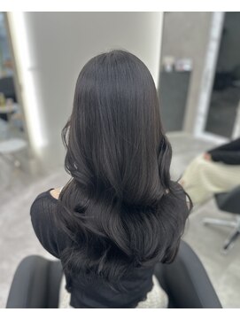 アルドーレフィエロ シンサイバシ(Ardore fiero shinsaibashi) 透明感のあるアッシュカラー×レイヤー♪[白川幸太]