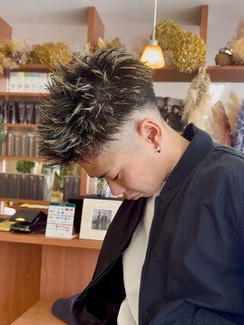 スタジオフィット(STUDIO FITTO) ハイライトカラー×スパイキーフェード