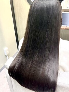 ヤヤ 浅草(yaya.) 【浅草/髪質改善/ダブルカラー/レイヤー/縮毛矯正/学割/酸性】