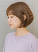 ナチュラルショートくせ毛風柔らか質感大人女性ブラウン