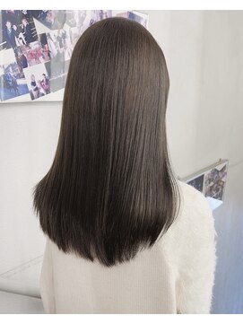 ファーレンピュア(FAHREN PURE) グレージュ／イルミナカラー／ブリーチなし／ミディアム／和光市