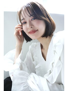 ニール(Neale.) 2025 ふんわりショートボブ