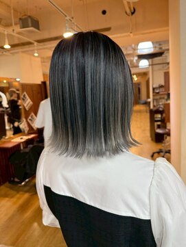 ブリッツ レボ(BLITZ-REVO) 着物ヘア/ダークアッシュ/ミディアムレイヤーカット/柏駅