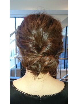 アウトオブザウッズ(out of the woods) お呼ばれスタイル