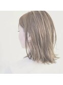 ハイライトミディアムボブ