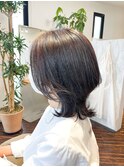 ひし形シルエットの外ハネウルフミディアム