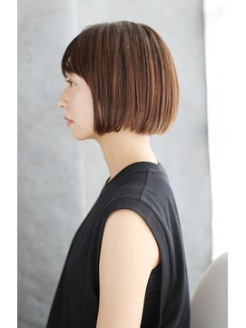 ダブルスタンダードプラスエヌ(W-STANDARD+n) 20代30代40代　服を問わない夏のミニボブ【松山】