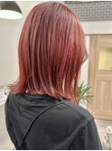 外はねボブ鮮やかチェリーレッド大人可愛いダブルカラー