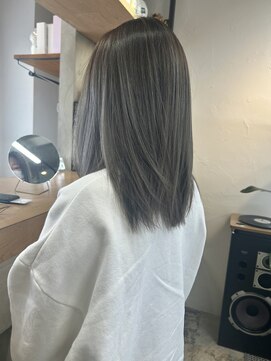 イット(it.) kana ケアブリーチ バレイヤージュ グレージュ