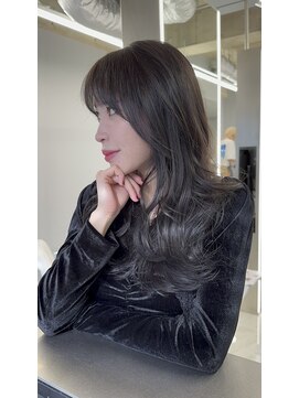ヴァイス 新宿店(VAICE) 艶感黒髪/透ける暗髪［新宿/レイヤーカット］