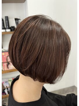 アンジュールヘアーワークス(1//jour hairworks) 首がキレイに見えるミニボブ