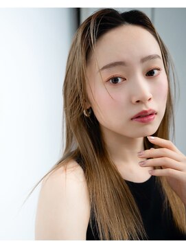 エインアンリー 表参道(AIN.ANLY.) 長めバング鎖骨ミディアムボブミルクティーアッシュウルフパーマ