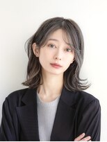 ボタン(botan)&nbsp;40代以上に人気のミディアムヘアー