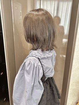 クエ(QUE) ボブディ/無造作ヘア/グレージュ/20代30代40代/横浜