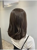 くすみベージュカラー