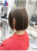 切りっぱなしボブ×ブラウンカラー