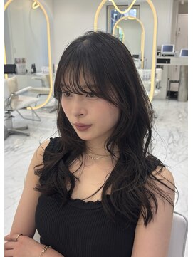 アイユー(ii+U) フォワード巻き　レイヤーカット　顔まわりカット