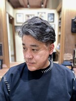 フォーコーナーズ(Four Corners)&nbsp;大人スキンフェードツーブロック刈り上げマンバン30代40代