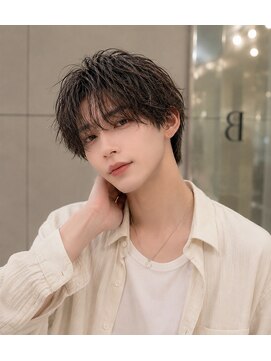 ベル 新宿(Belle) メンズパーマ　スパイラルパーマ　韓国ヘア　メンズカット　新宿