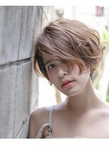 カライングドゥ(ing deux) 【+~ing deux 】前下がりショートボブ【隨原 麻由】