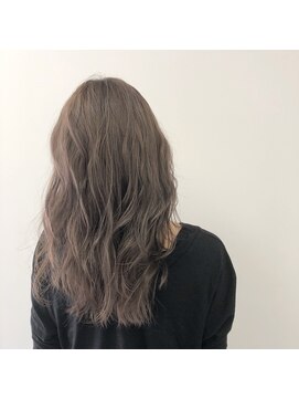 ルーツアイリー 心斎橋(ROOTS IRIE) 10代20代◎ヘルシーレイヤー☆グレージュ