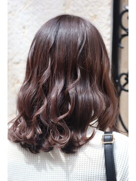 ティンク 横須賀中央(Tink) シルバー。スモーキートパーズ。