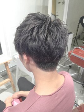 コンビネーション(combination) シルバーグレイアッシュブリーチダブルカラー束感マッシュ