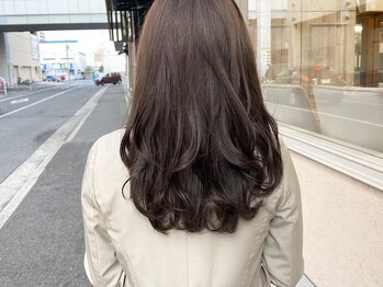 リアン アムール(Lien・amour hair make)の写真/季節に合わせた最旬の艶カラーで透明感UP。あなたらしいStyleが見つかる◎[カット+カラー+ミルボンTR¥9200]