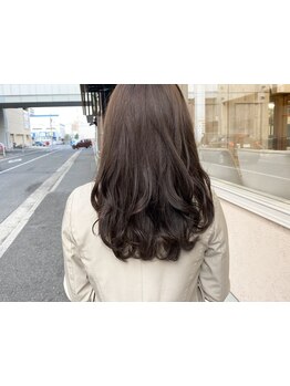 季節に合わせた最旬の艶カラーで透明感UP。あなたらしいStyleが見つかる◎[カット+カラー+ミルボンTR\9800]