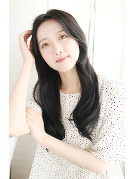 フォーハウス プラスエヌ(FOURHAUS +n) 20代30代40代 長くゆるい黒のロング【草津】#837