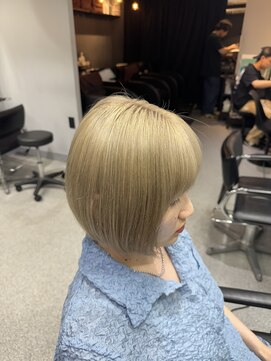 キリカ 新宿東口(KIRIKA) 【KIRIKA/横澤】ホワイトミルクティー/ケアブリーチ/ボブ