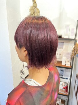 ロウスリー(Lowsly) バイオレットウルフボブブリーチカラーハイトーン　湘南　茅ヶ崎