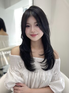 ラルム 新宿(LARME SHINJUKU) ダークトーン・ミディアムレイヤースタイル