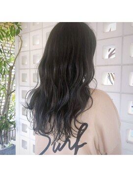 アンソレイユ ヘアー ガーデン(ensoleille hair garden) アッシュ×ウェーブスタイル