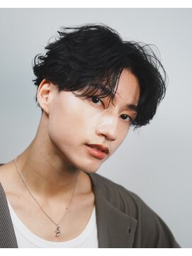 レタッチバイフィフス(RETOUCH by fifth) 原宿メンズツーブロック前下がりシャドウパーマセンターパート