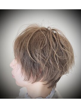 ソッリーソ(Sorriso.) 大人可愛いショート