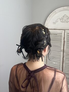 ザザ 高田馬場(ZA/ZA) 短めボブの華やか編み込みアレンジ