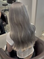 ケリーアン 太田(kelly.un)&nbsp;透明感シルバーカラー / ハイトーンカラー / グレーカラー