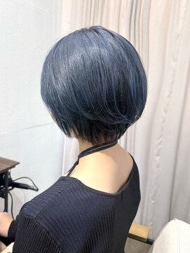 ルアン 上通り(ruen) ネイビーブルー　大人上品　似合わせカット　ショートヘア　熊本