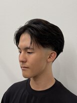 フォーシーズン カットクラブ(FOURSEASON CUT CLUB)&nbsp;センターパート/テーパーフェード
