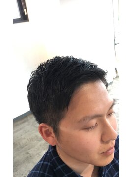 ザ オーダー(THE ORDER) ツイストスパイラルパーマ波巻きスパイラルパーマフェード刈上げ