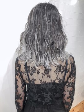 ローレル(Laurel) Laurel心斎橋○森拓也○ホワイトグレー#デザインカラー