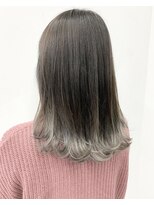 アライブ キチジョウジ(ALIVE Kichijoji) ホワイトシルバーグラデーション