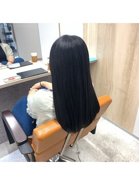 トゥーリ 浜町店 長崎(tuuli) ストレートロング×ダークブラック